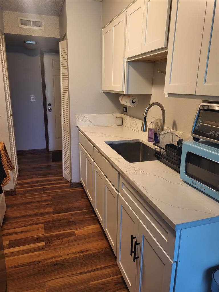 Furnished w/ bed. Closet + Laundry!