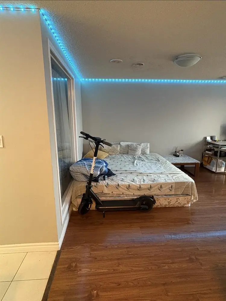 Non-furnished room for rent - Girls