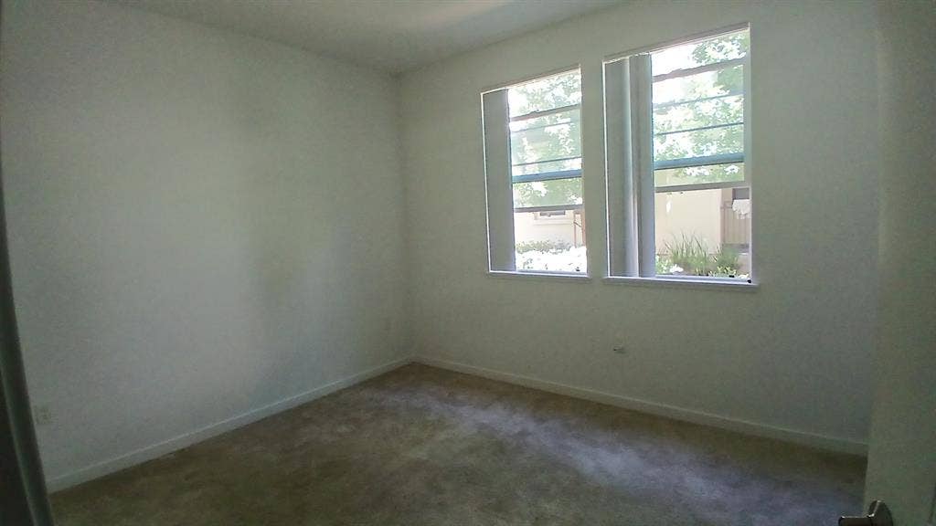 LUXURY APARTMENT UTILITIES INCLUDED