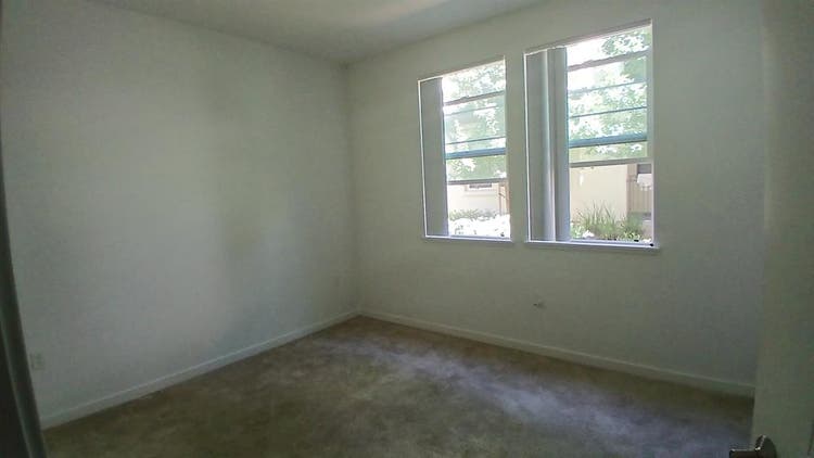LUXURY APARTMENT UTILITIES INCLUDED