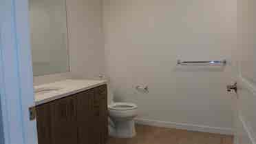 LUXURY APARTMENT UTILITIES INCLUDED