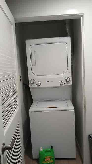 LUXURY APARTMENT UTILITIES INCLUDED