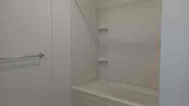 LUXURY APARTMENT UTILITIES INCLUDED
