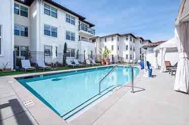 LUXURY APARTMENT UTILITIES INCLUDED