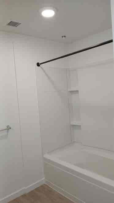 LUXURY APARTMENT UTILITIES INCLUDED
