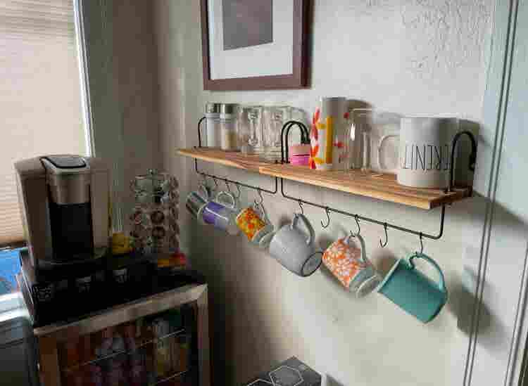 House Share with Friendly Nurse Art