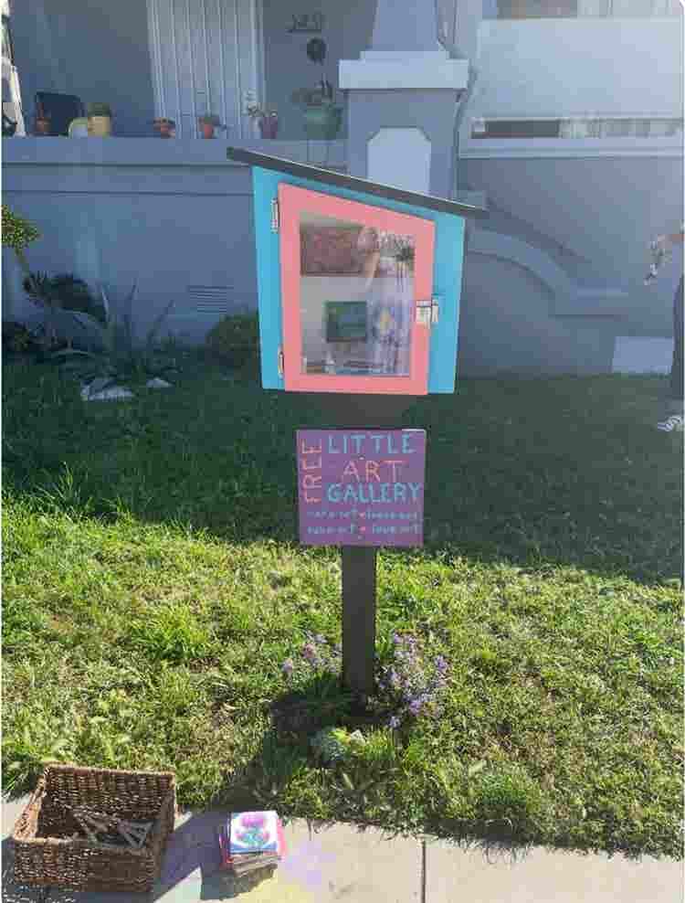 House Share with Friendly Nurse Art