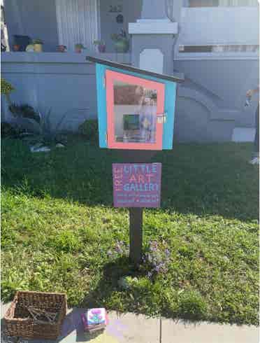 House Share with Friendly Nurse Art