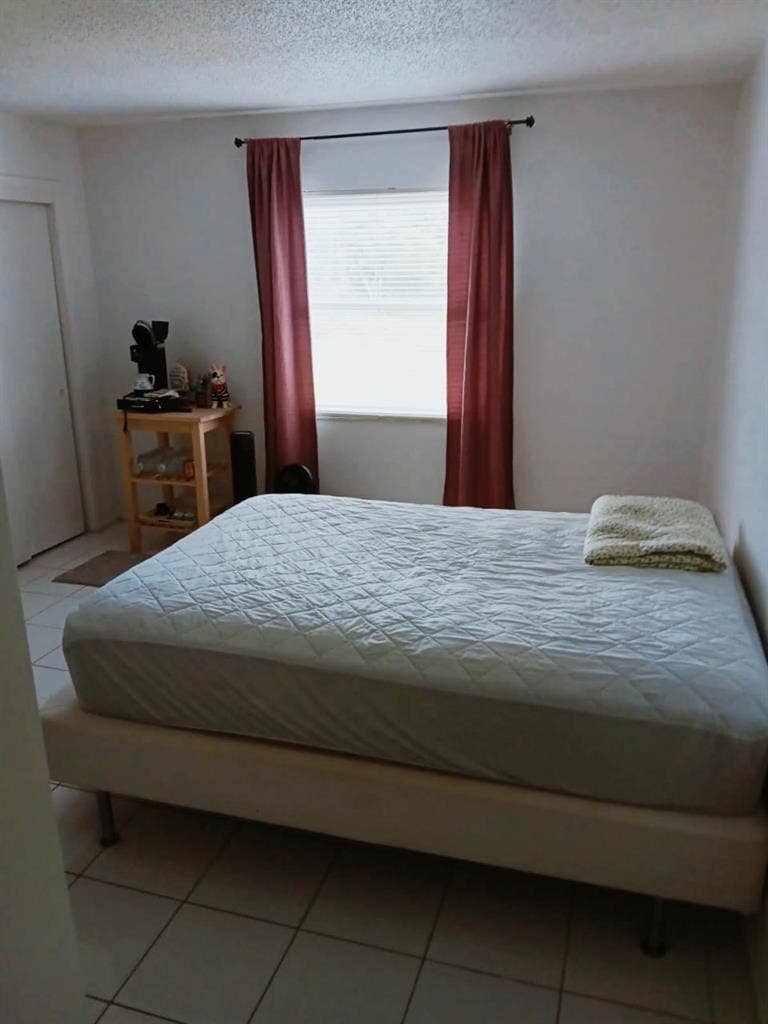Furnished master bedroom for rent