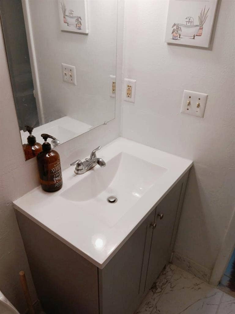 Furnished master bedroom for rent