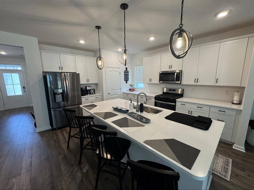 Private furnished Rooms for rent