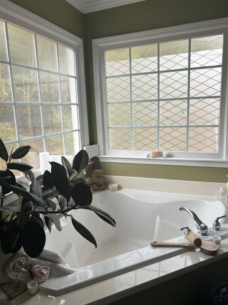 Beautiful  Master w/ kitchenette