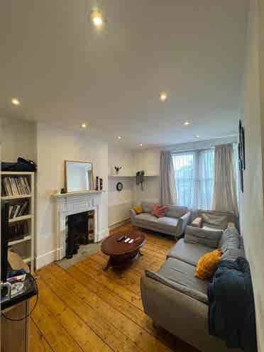Double bedroom available in Brixton