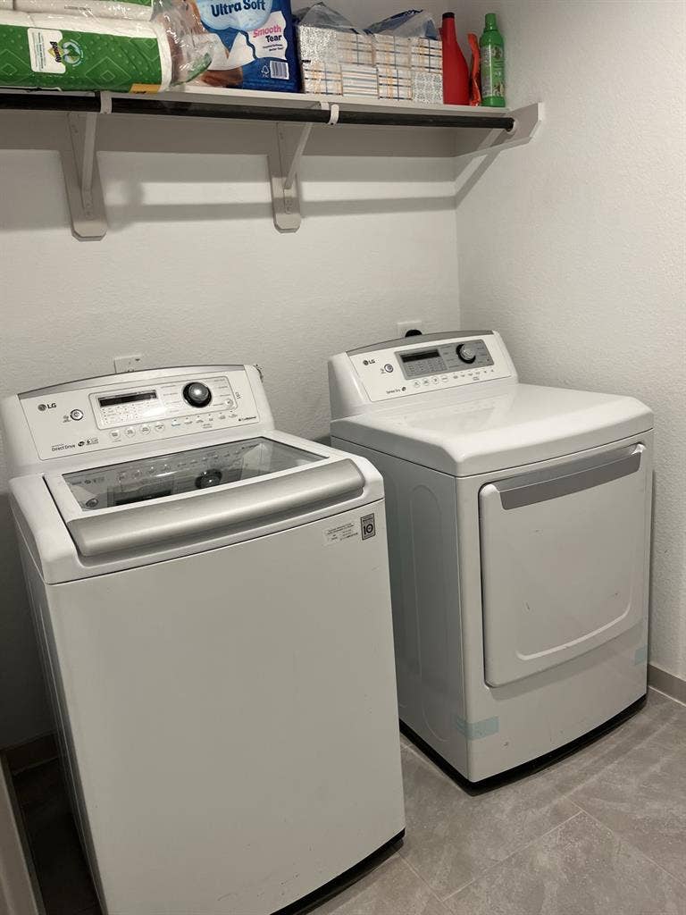 Female shared living Katy TX