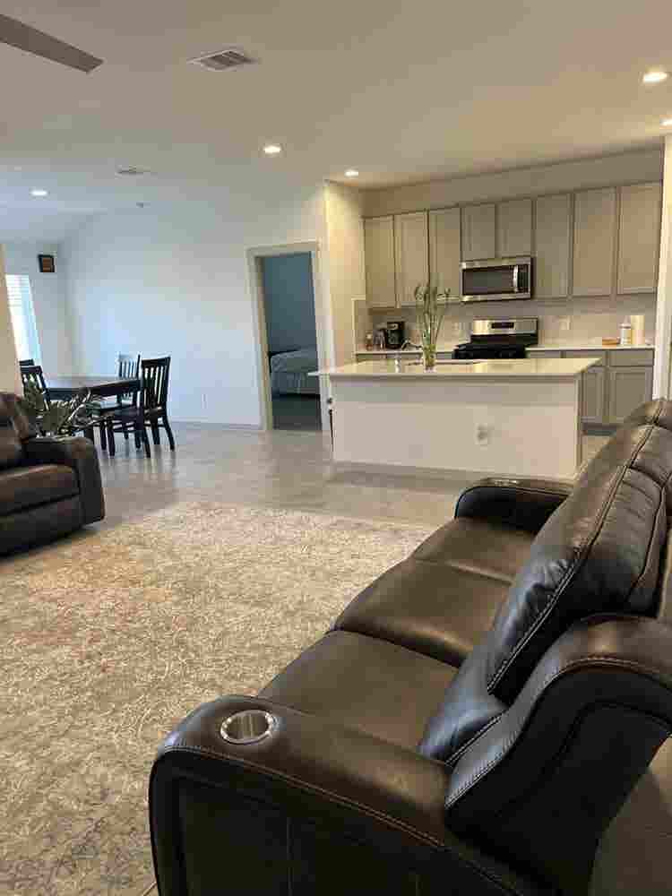 Female shared living  Katy TX