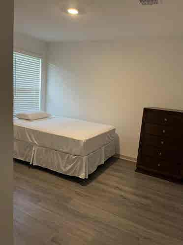 Female shared living  Katy TX