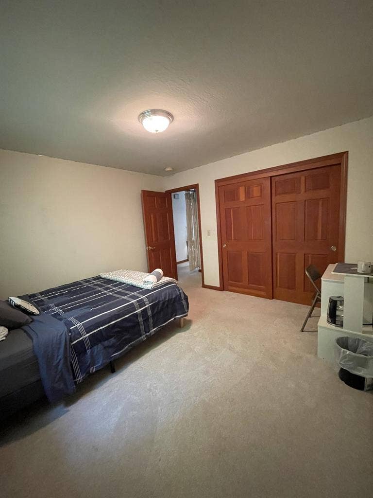 Spacious room for rent