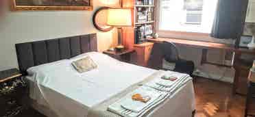 Room at Copacabana - artsy & cool