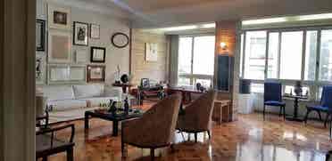Room at Copacabana - artsy & cool