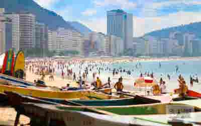 Room at Copacabana - artsy & cool