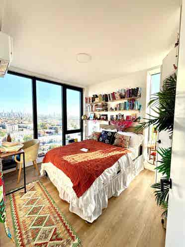 Seeking Mature Female Roomie