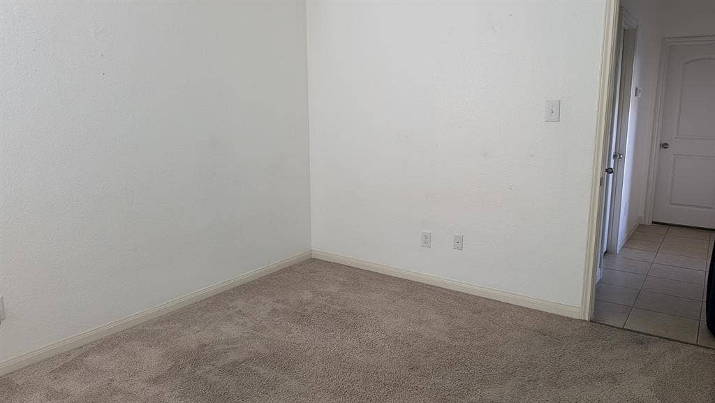 Room for rent in house