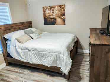 Clean, Quiet & Cozy Room.