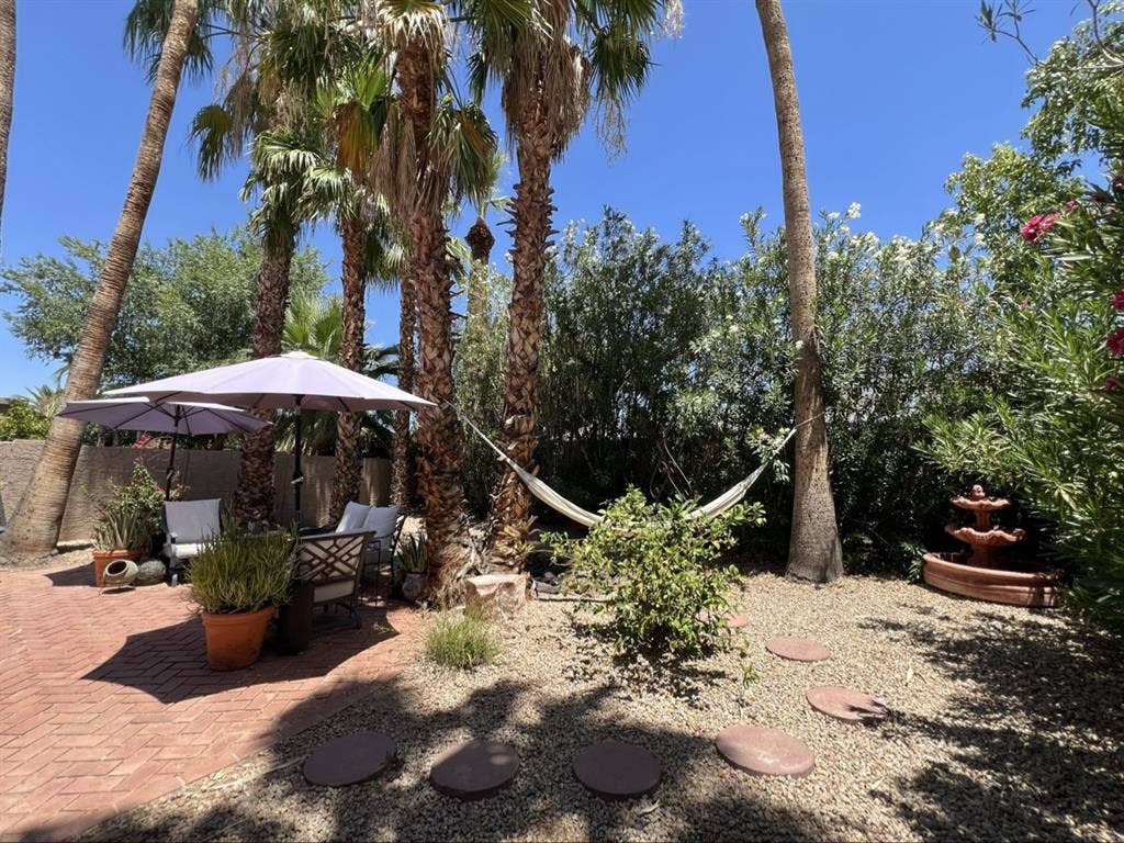 Looking for third roommate!