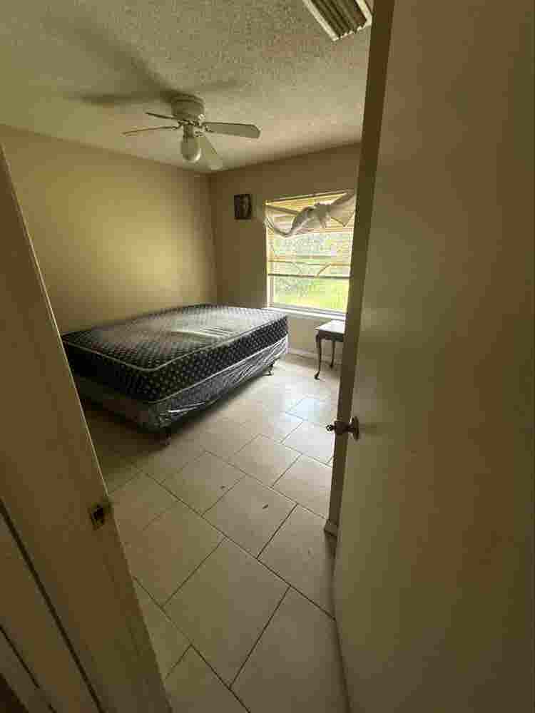 2 rooms for rent. Unfurnished