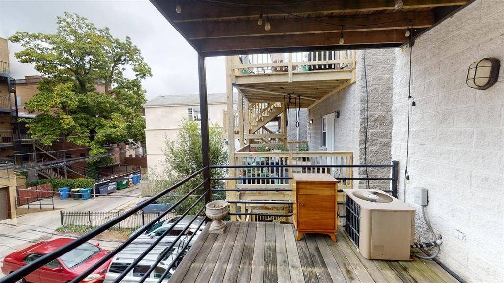 1 BR in Chicago