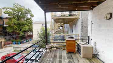 1 BR in Chicago