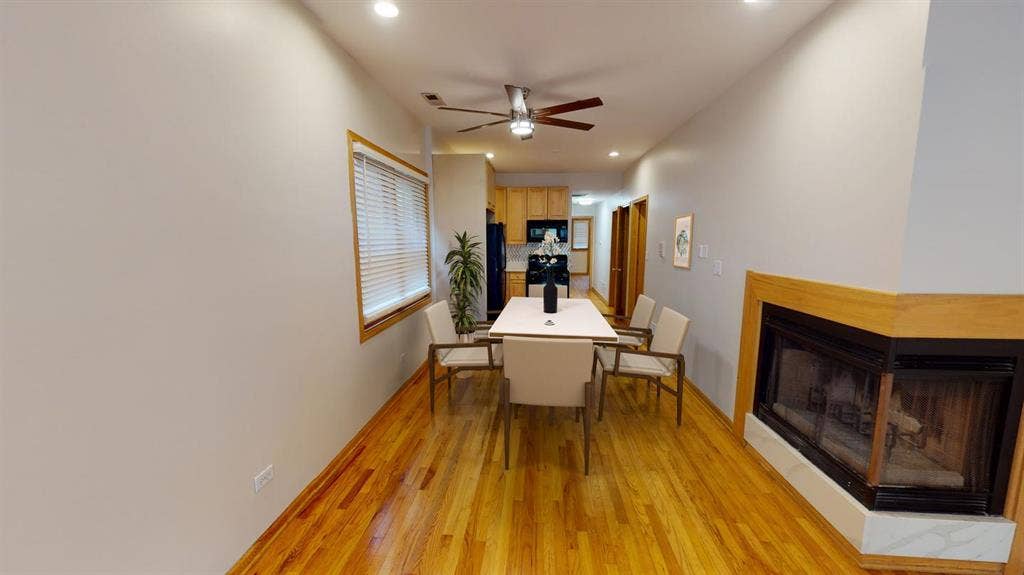 1 BR in Chicago