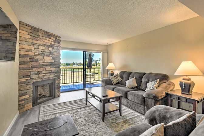 Room with Private Batheroom!