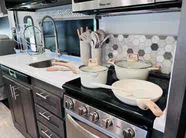 Tropical Paradise Luxury RV