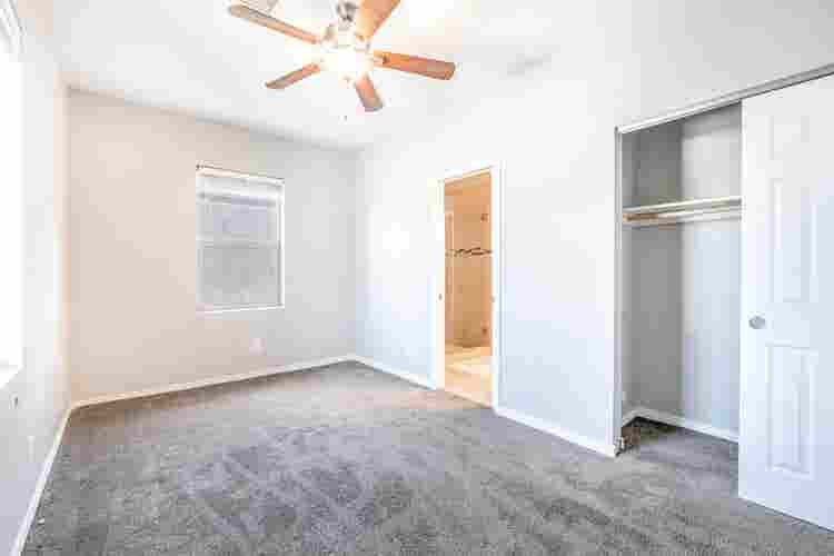 Central Phoenix home near Airport