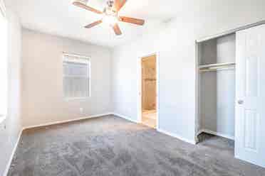 Central Phoenix home near Airport