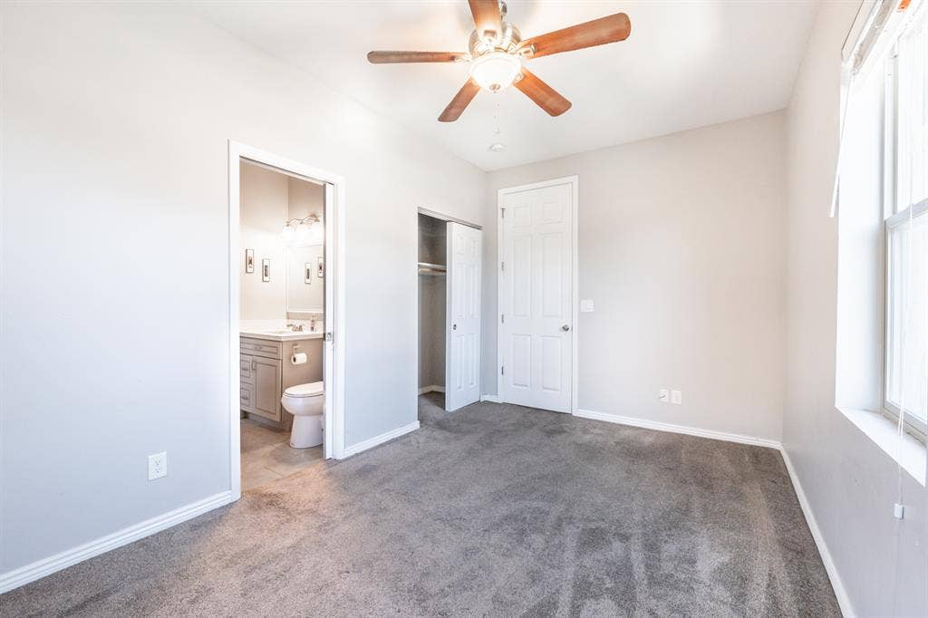 Central Phoenix home near Airport