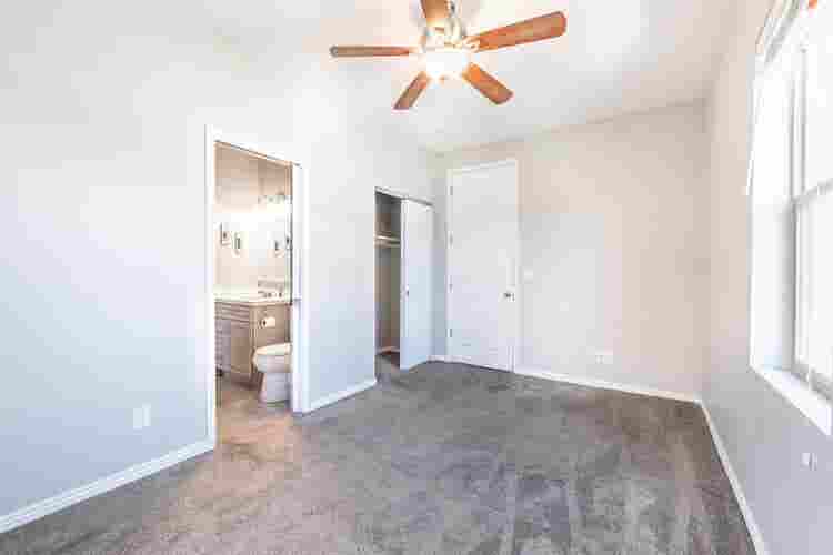 Central Phoenix home near Airport