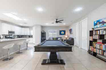 Central Phoenix home near Airport