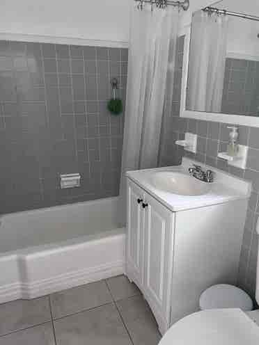 2 room guest house with laundry