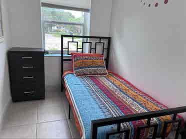 2 room guest house with laundry