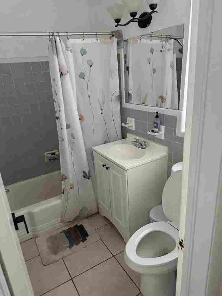 2 room guest house with laundry