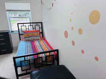 2 room guest house with laundry