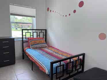 2 room guest house with laundry
