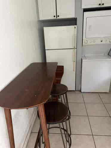 2 room guest house with laundry