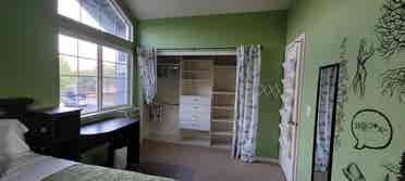 bed, 3 bath home