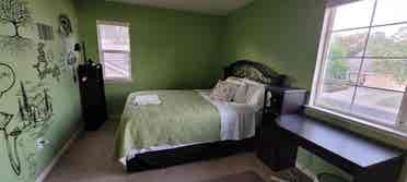 bed, 3 bath home