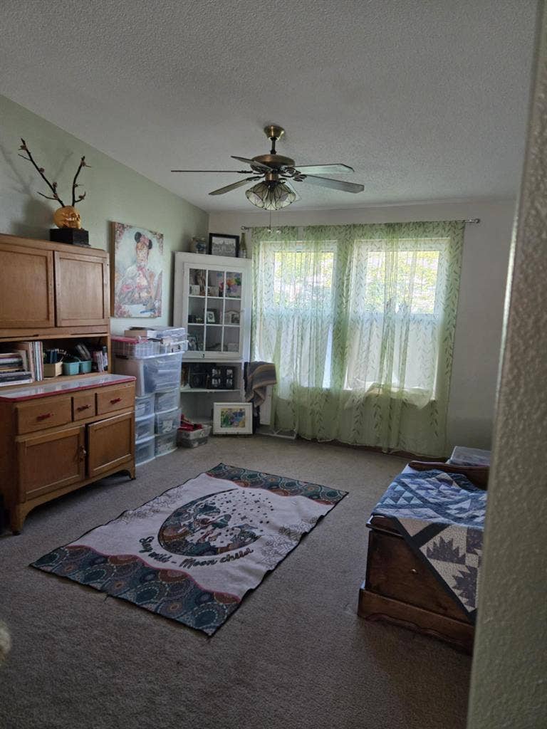 Room for rent with private bath rm