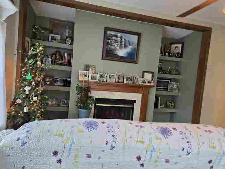 Room for rent with private bath rm