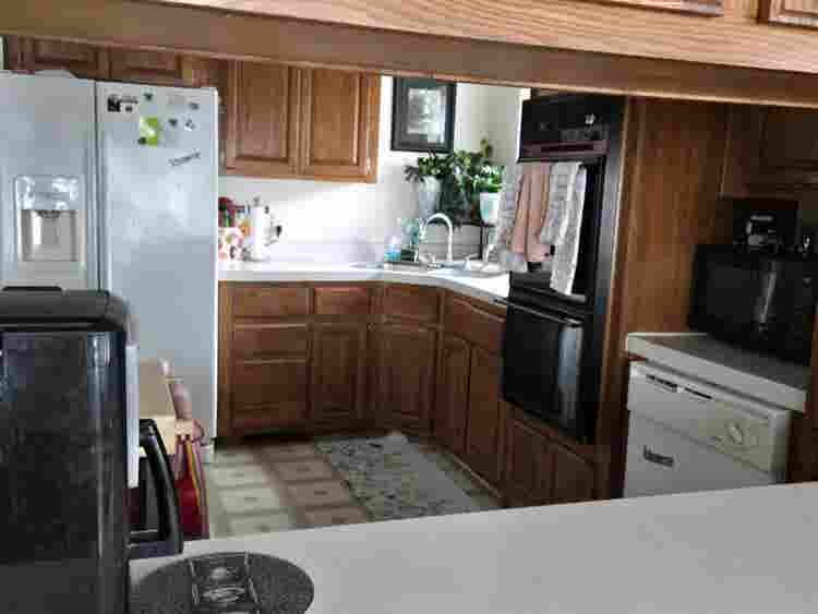 Room for rent with private bath rm